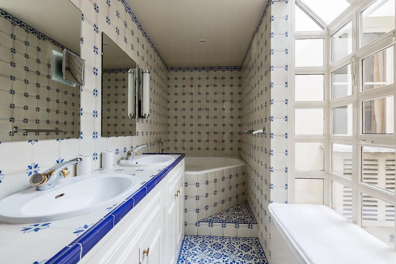 Apartment Veeve - Rue Spontini Comfort